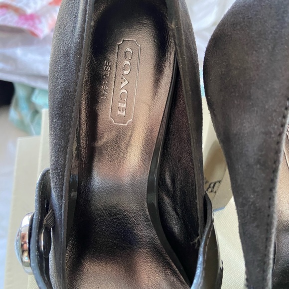 Coach Heels - Picture 7 of 7